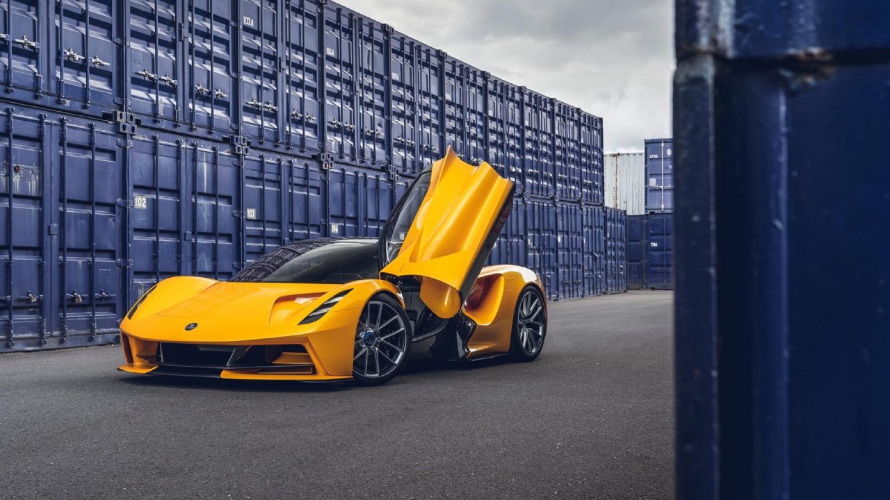 Prices and Specifications for Lotus Evija 2023 in UAE Autopediame